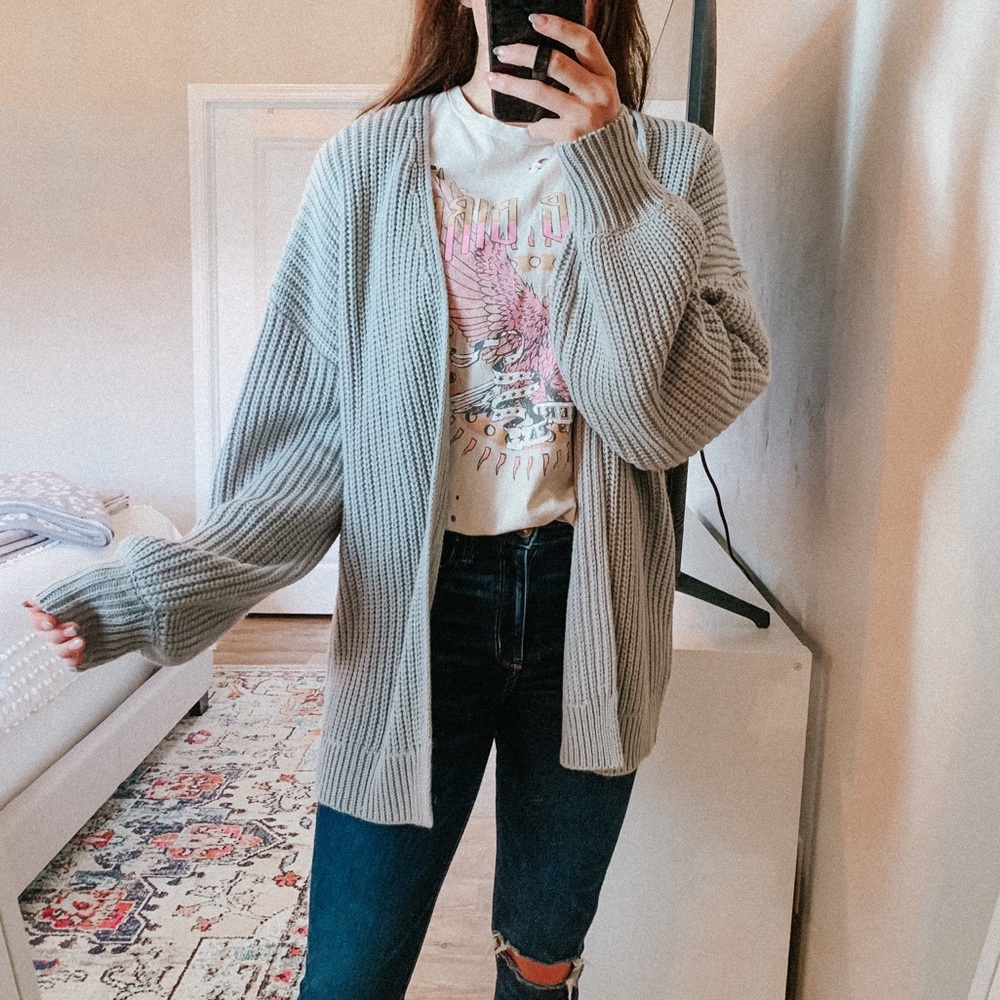 GRAY CARDIGAN